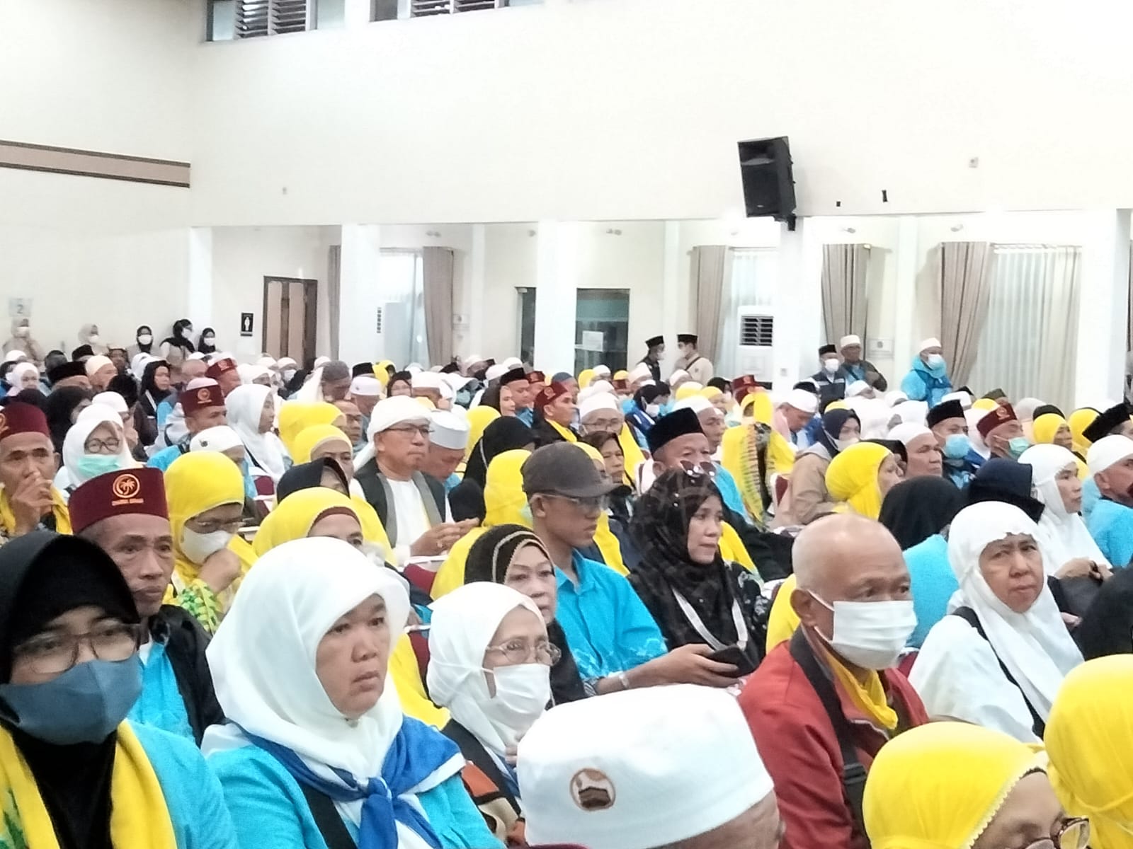 Sambut Jamaah Haji Kloter 13, Gubernur Al Haris Minta Maaf
