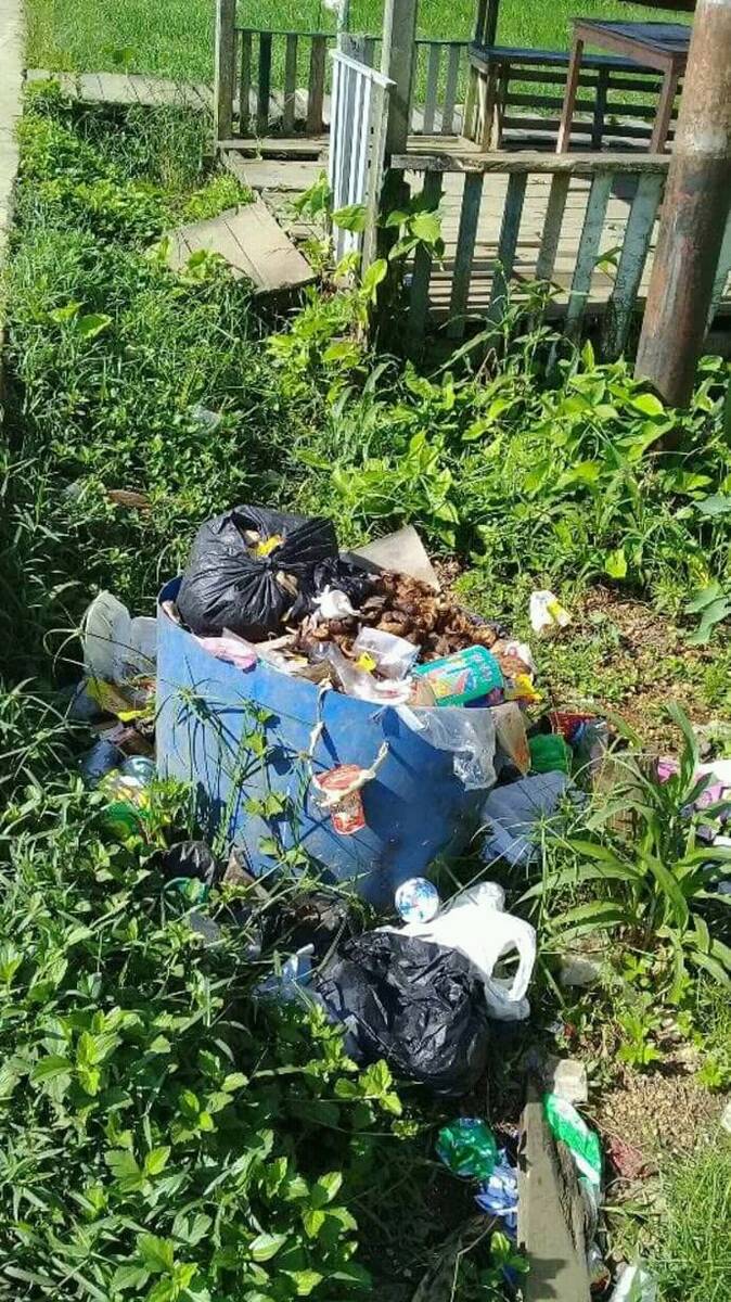 Sampah Menumpuk Warga Sabak Mengeluh