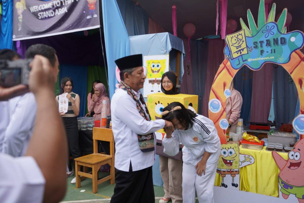 Sani Minta SMAN 3 Kota Jambi Berwawasan Global dan Berkarakter Pancasila