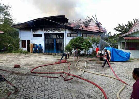 Sarjono, Kerugian Terbakarnya Gudang DTPHKP Ditaksir Ratusan Juta Rupiah