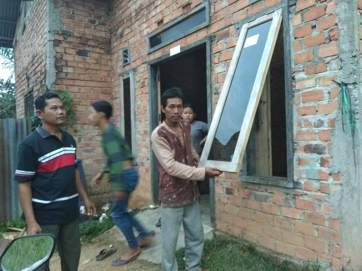 Satu Malam, Dua Rumah Warga Desa Selat di Bobol Maling