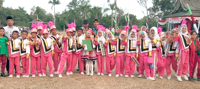 SDN 7/IX Lubuk Kuwari Pijoan Juara Dua Drumband/Marching Band