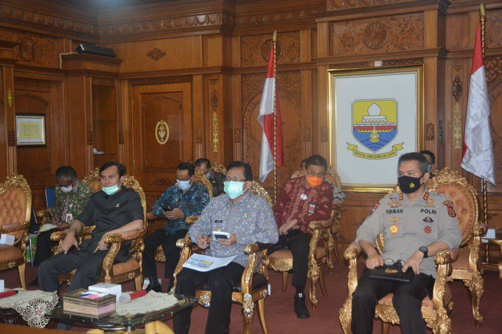 Secara Virtual Restuardy Daud Ikuti Rapat Bersama Pemerintah Pusat
