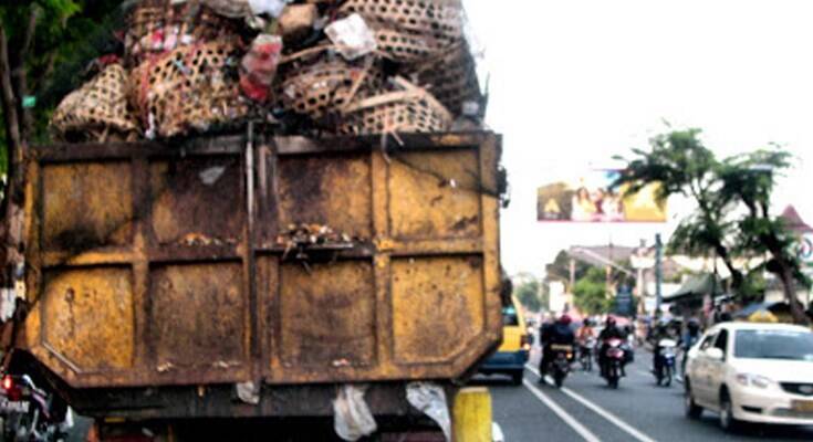 Sehari 5 Unit Truk Sampah Beroperasi