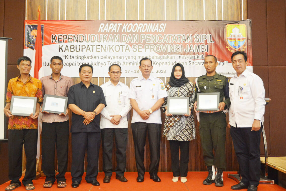 Sekda Buka Rakor Kependudukan dan Pencatatan Sipil Provinsi Jambi