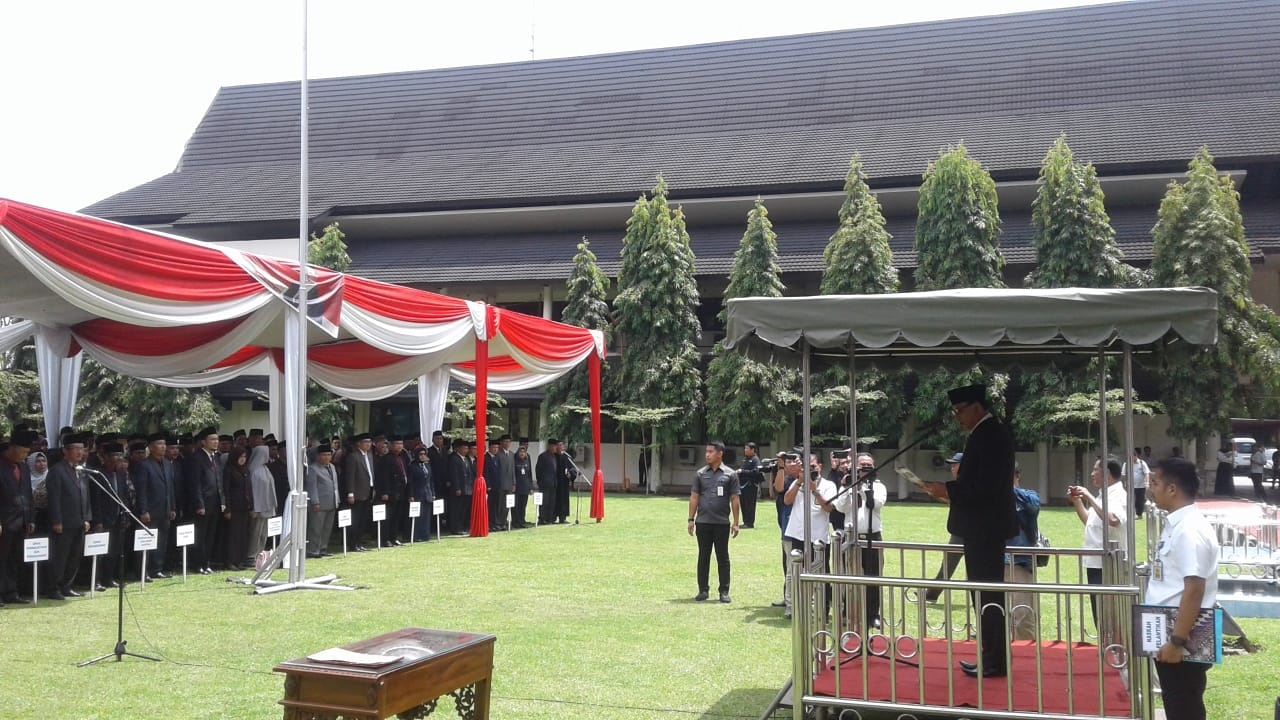 Sekda M. Dianto Lantik Ratusan Pejabat Eselon III dan IV