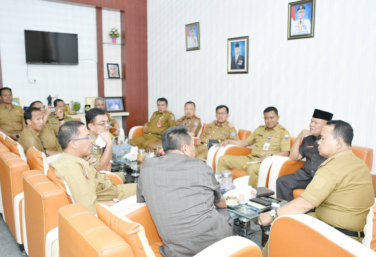 Sekda Terima Kunker Pansus II LKPJ Gubernur Jambi