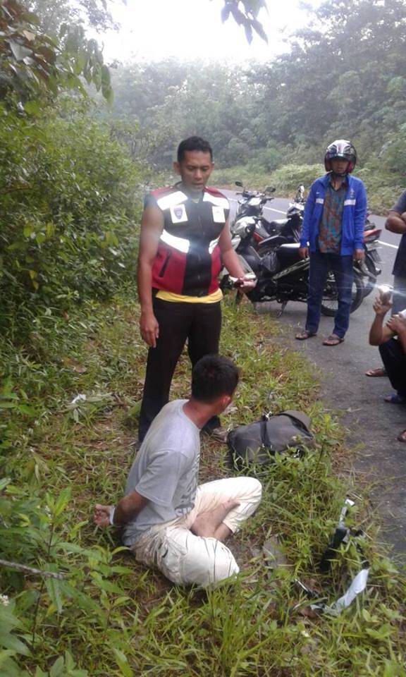 Sekdes Butang Jadi Korban Dibegal