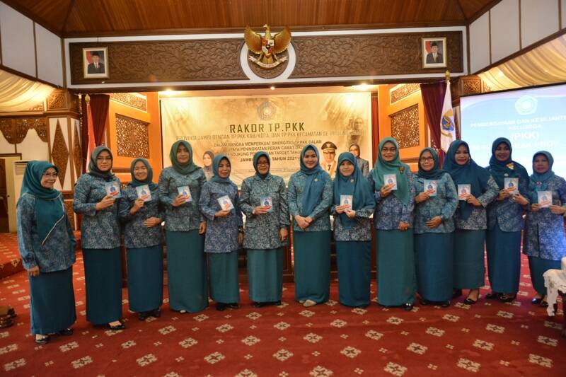 Sherrin Imbau Kader PKK Turut Sukseskan Program Pemerintah