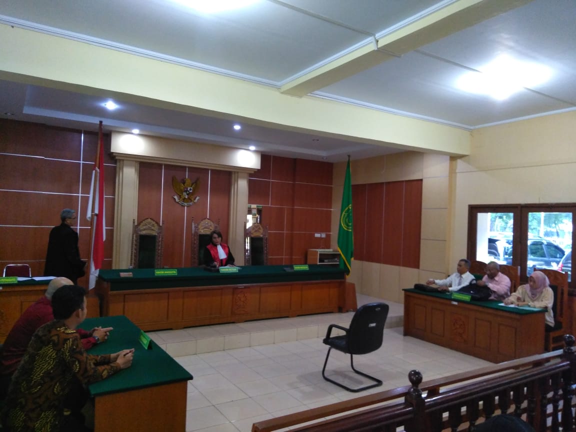 Sidang Gugatan Kenaikan Tarif Air Minum PDAM Kembali Tertunda