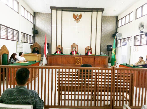 Sidang Pembacaan Gugatan Antara Warga Dengan PT Caritas dan KBB Ditunda