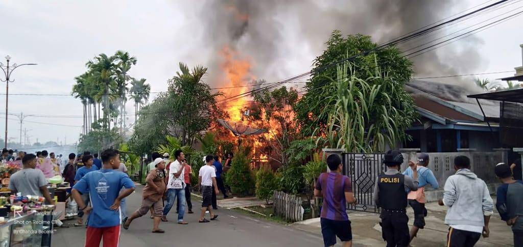 Sijago Merah Ngamuk, 18 jiwa Kehilangan Tempat Tinggal