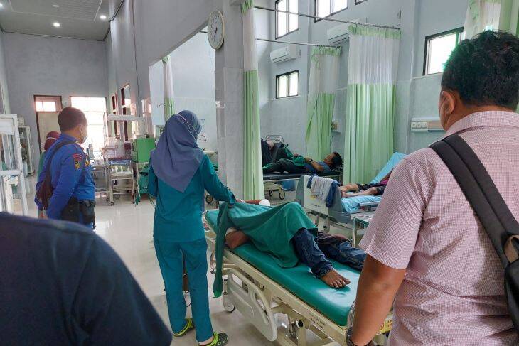 Speed Boat Pecah Dihantam Ombak Tanjabbar, 20 Penumpang Selamat