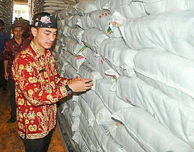 Stok Beras dan Gula Aman