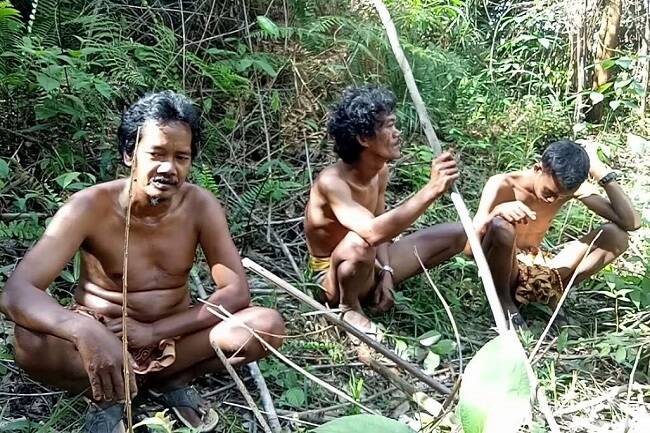 Suku Anak Dalam Tebo Tolak Divaksin