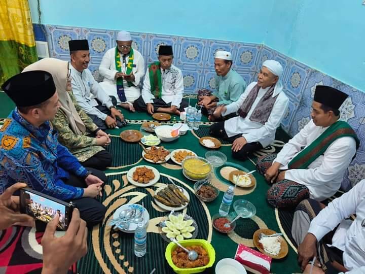 Tampil Bersama di Pengajian Akbar Rasau, Tim Siap Kawal Pasangan Dilla Hich &#8211; Muslimin Tanja 