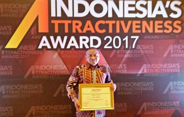 Tanjabar Terima Penghargaan Indonesia Attractiviness Award 2017.