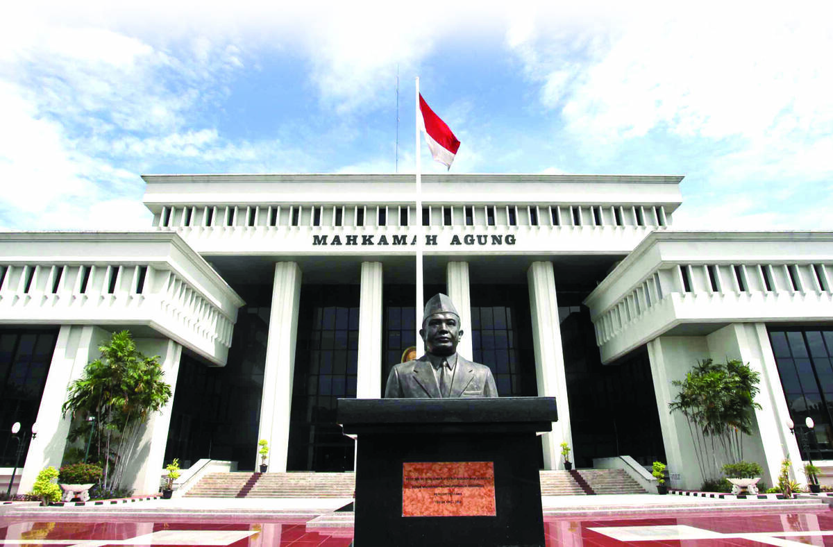 Terbukti Selingkuh, Hakim PTUN Jambi Diberhentikan
