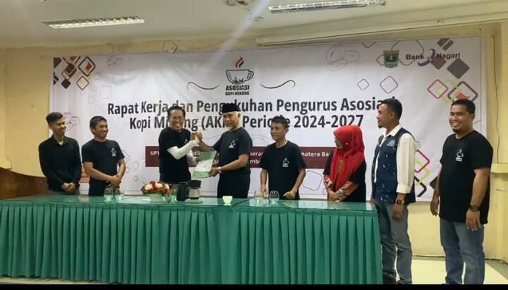 Terimakasih Banyak Akmal Yusmar, Gubernur Bilang Kopi Anda Mampu Tekan Peredaran Miras di Sumatera Barat