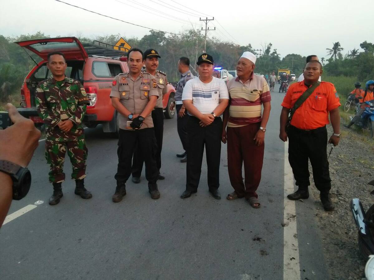 Tinjau Kebakaran Lahan Di Betara, Bupati Apresiasi Satgas Karhutla.