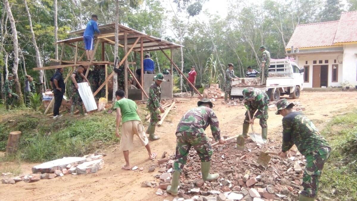 TMMD Kodim 0415/Batanghari Bangun Dua Pos Siskamling