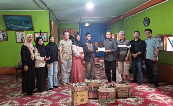 UM Jambi Peluk Luka Shalma dan Shalwa, Rumah Hangus Terbakar, Hendra Kurniawan Pastikan Masa Depan Mahasiswi Kembar Itu Tetap Menyala