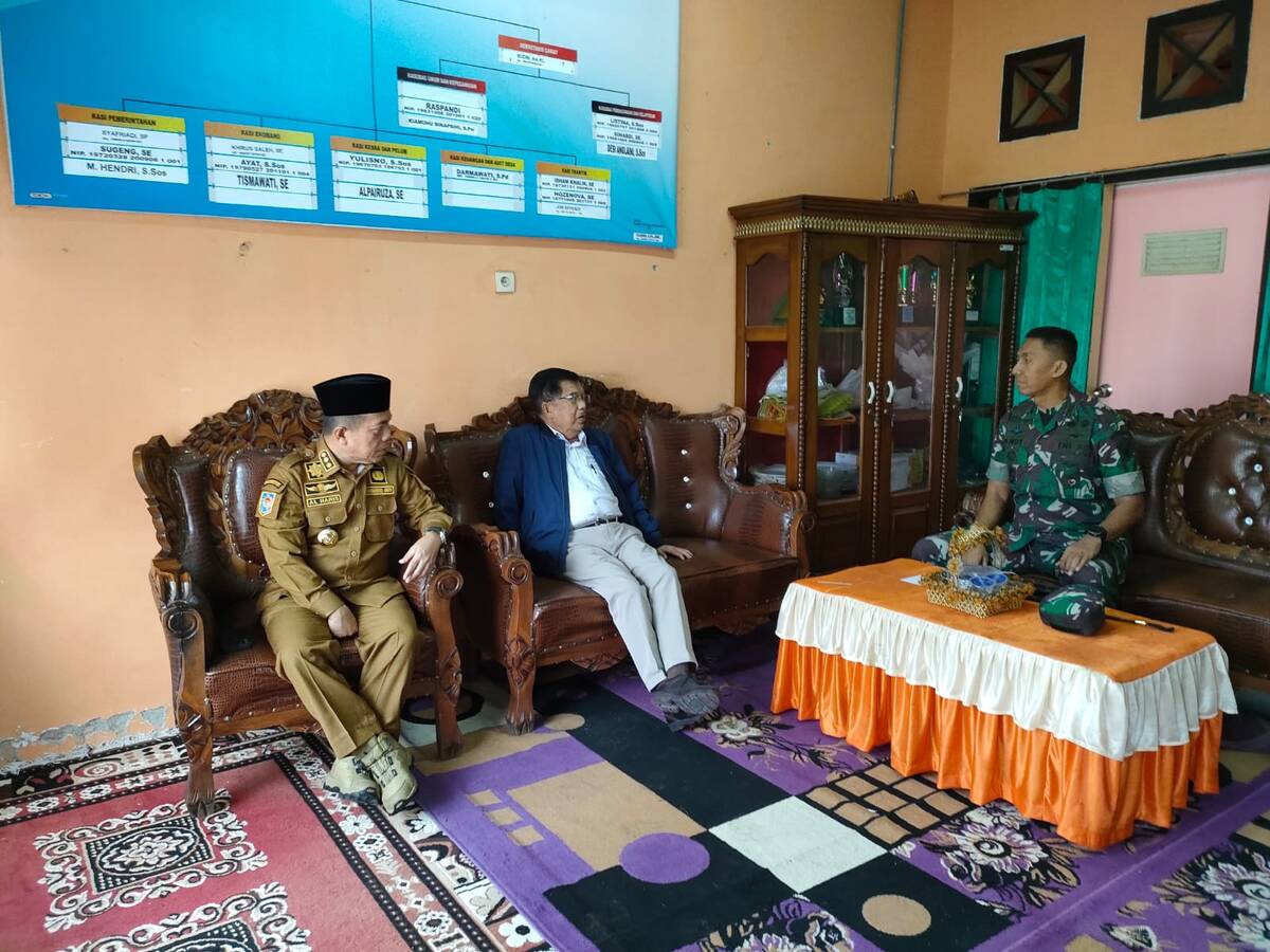Usman Ermulan Ajak Warga Jambi Doakan Proses Evakuasi Kapolda Berjalan Lancar, Al Haris Sambut Mantan Wapres di Desa Jatuhnya Heli
