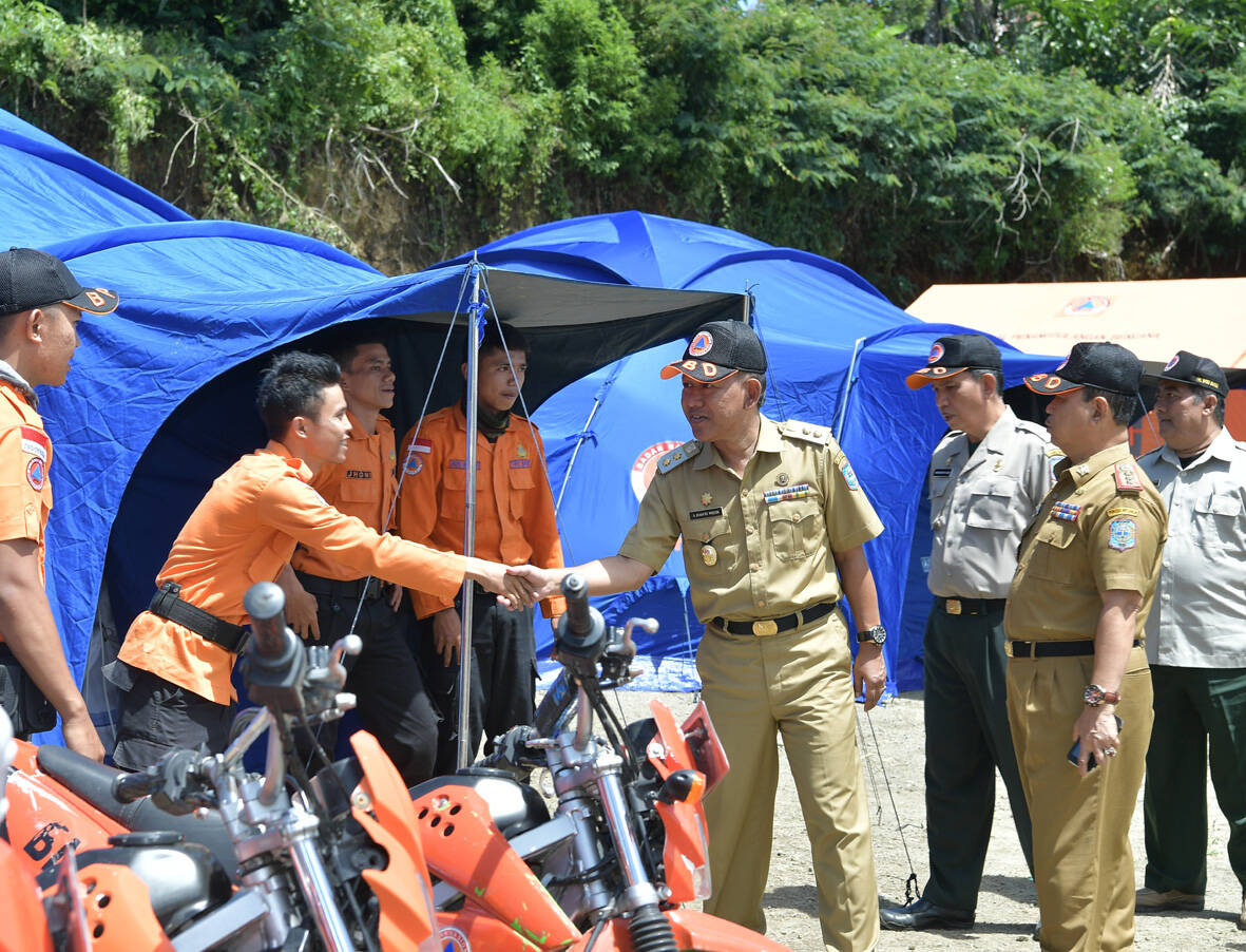 Wabup Buka Latihan Penyelamatan Korban Bencana