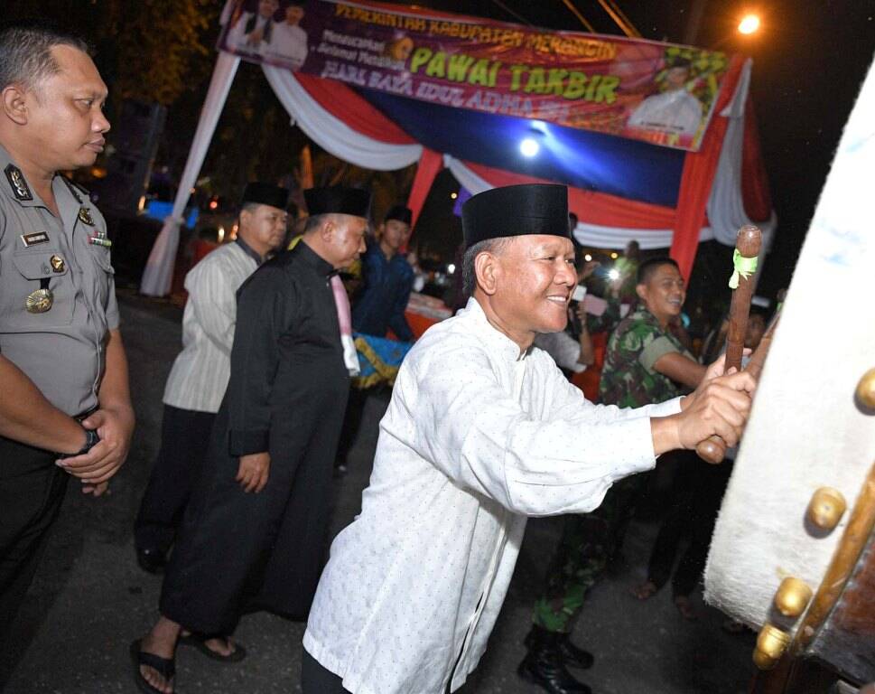 Wabup Pukul Beduk Takbiran, Ketua DPRD Lepas Pawai