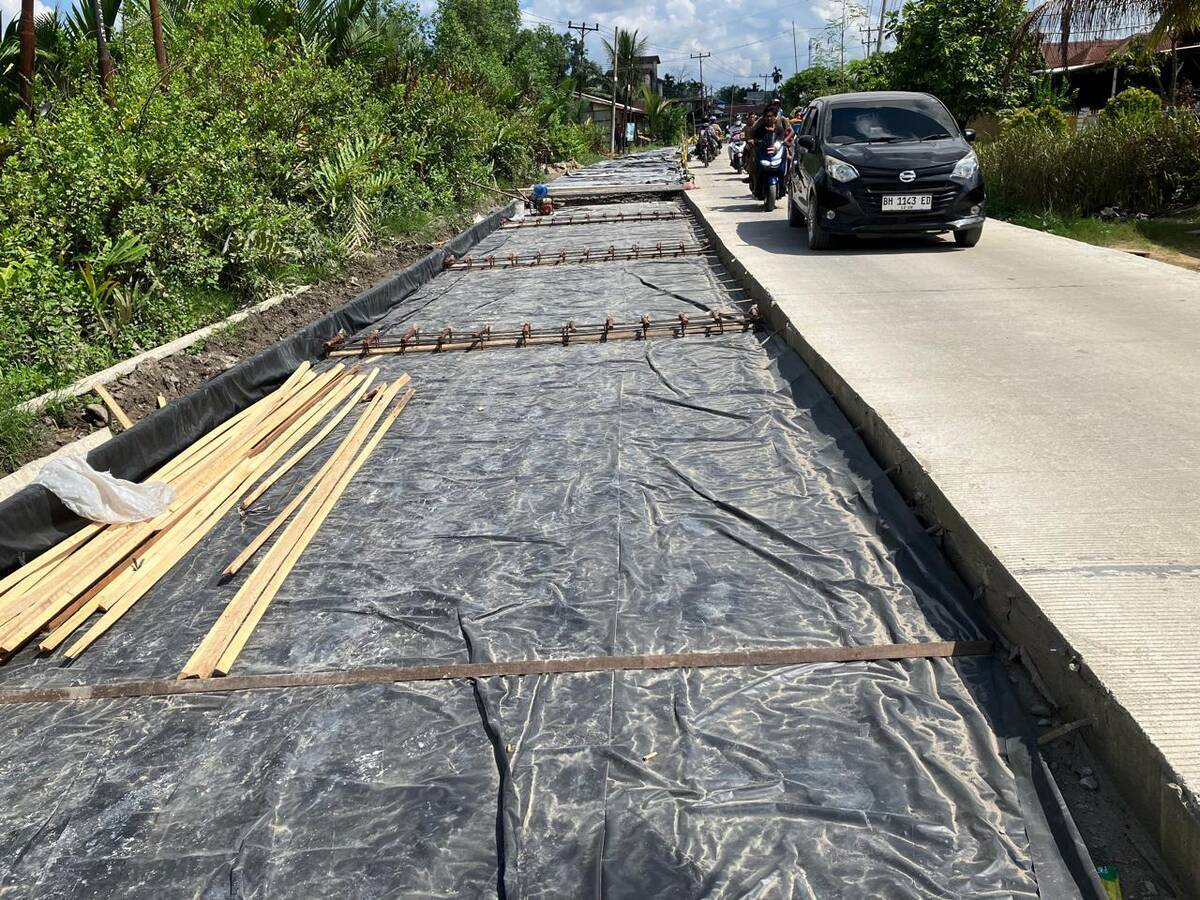 Waduh! Proyek Jalan Nasional di Tanjungjabung Barat Tanpa Penggunaan Besi