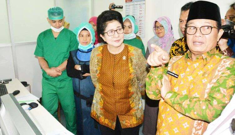 Wagub Fachrori Dampingi Menkes Kunjungi RS, Berharap RSUD Jambi Lebih Mandiri