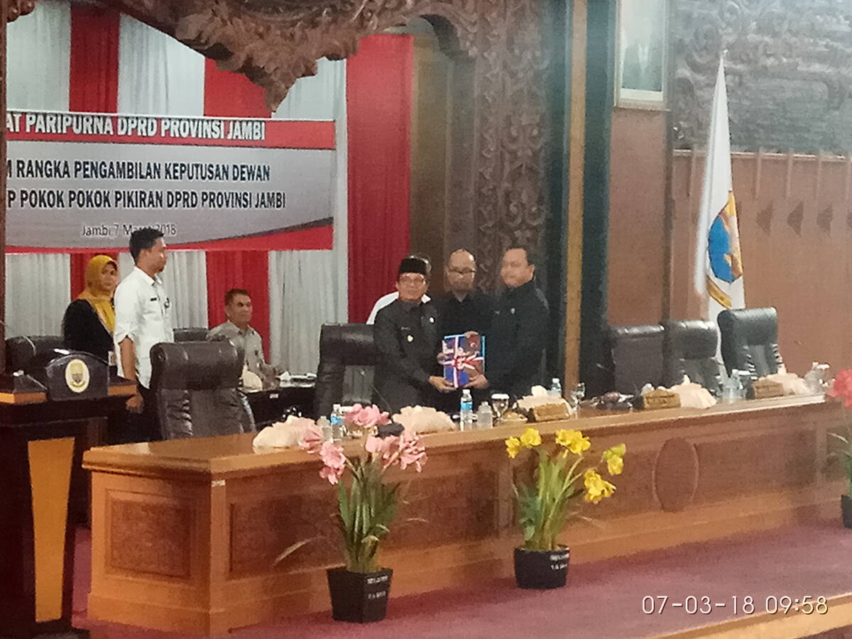 Wagub Fachrori Terima Dokumen Pokok -Pokok Pikiran DPRD 2018 Terhadap Pemprov Jambi