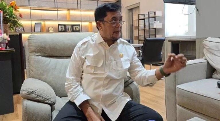 Waka DPRD Provinsi Ivan Wirata Sentil Wali Kota Maulana: Bersih Memang Penting, Warga Miskin Bayar Sampah Dipaksa dengan Orang Kaya, Mana Keadilan Sosialnya