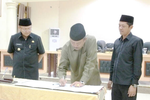 Walau Sempat Molor, Akhirnya APBD 2018 Sarolangun Disetujui
