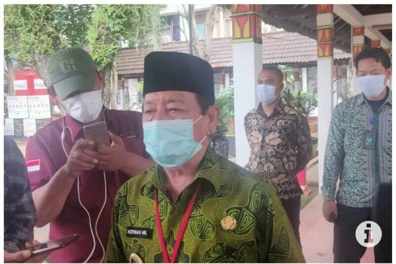 Wali Kota Ancam Wartawan: Beritakanlah, Pecah Kepala Kamu!