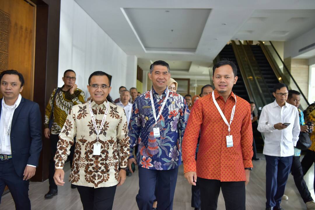 Wali Kota Jambi Presentasikan Konsep Smart City Pada Indonesia Smart City Summit 2017