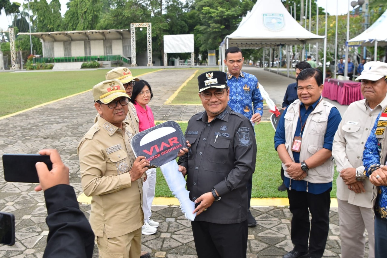 Wali Kota Jambi Serahkan 68 Bentor untuk Seluruh Kelurahan