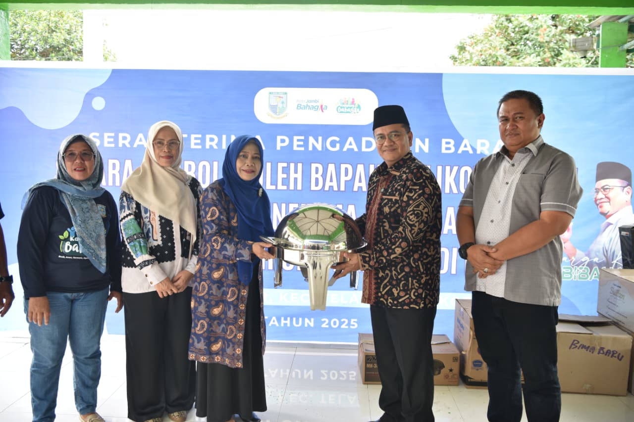 Wali Kota Maulana Resmikan Sekretariat RT