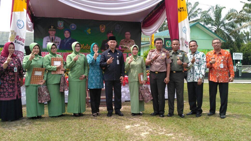 Walikota Buka Program TNI Manunggal KB di Kodim 0415/Bth