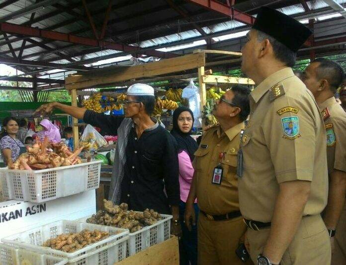 Walikota Tinjau Pasar Tradisional Modern