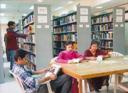 Warga Desa Delima Miliki Perpustakaan