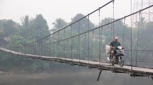 Warga Desa Selango Dihadiahi Jembatan Gantung