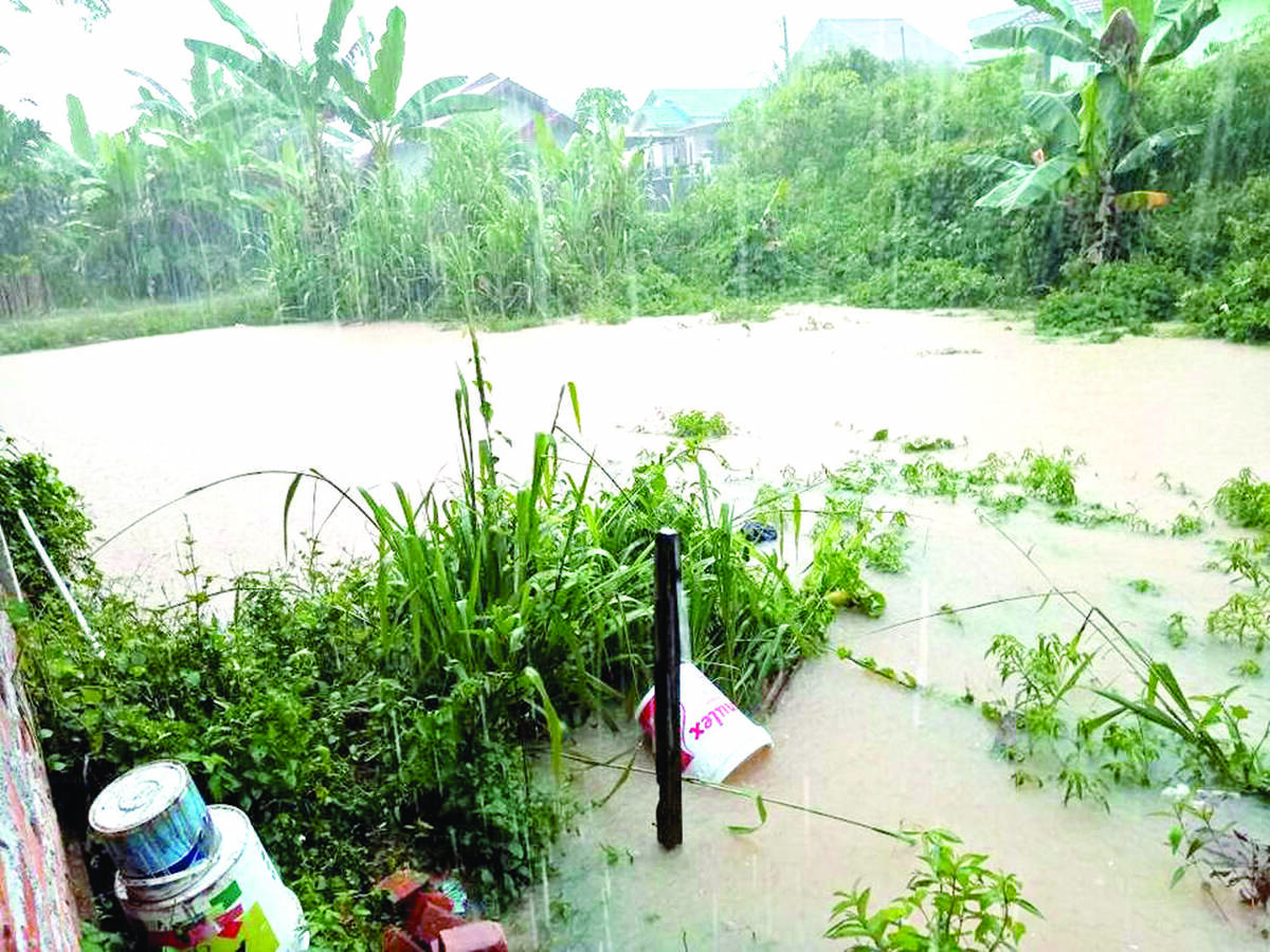 Warga Keluhkan Banjir Tiap Kali Hujan