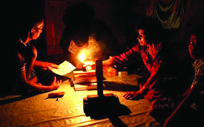 Warga Parit Ban Dambakan Listrik PLN