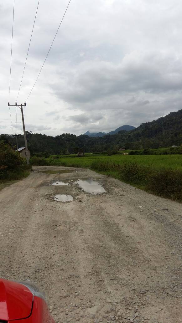 Warga Pungut Tagih Janji Bupati