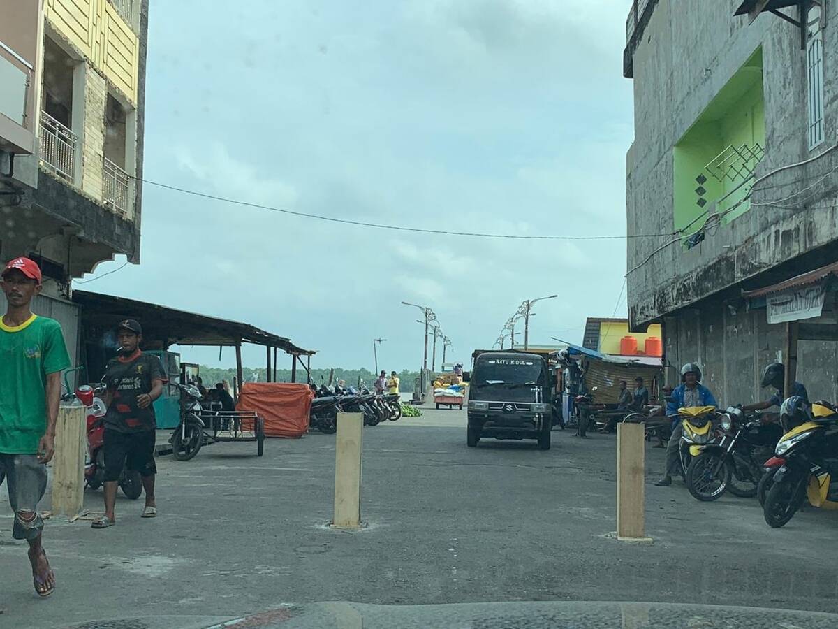 Wisatawan Keluhkan Jalan Masuk ke WFC di Portal