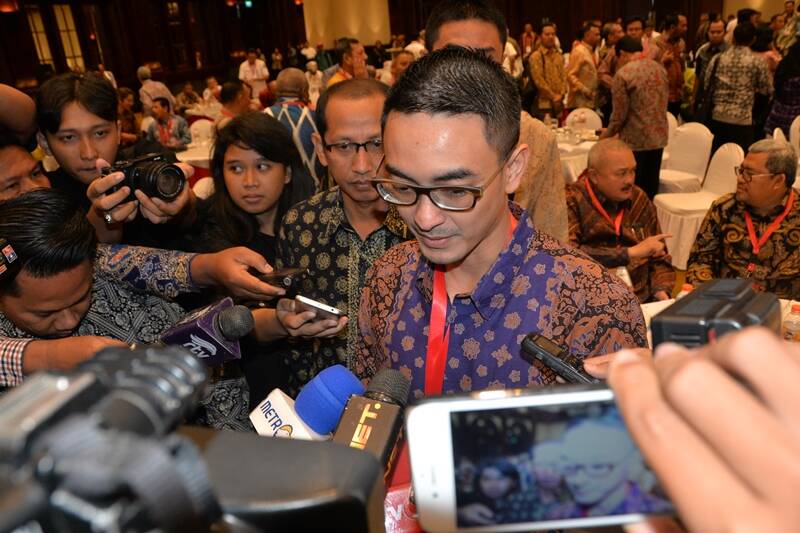 Zumi Zola Hadiri Raker di Jakarta